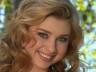 Molly Bennett - Mock-heroic E masturba