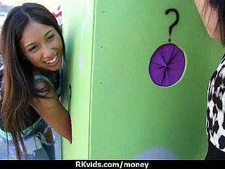 सेक्सी दिखावटी GFS कुछ सार्वजनिक कमबख्त 18 के लिए नकद भुगतान कर रहे हैं