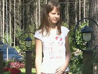 Lily - dans chilled through forêt