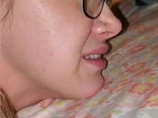 O ilk ağrı anal ağlıyor