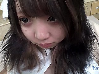 Jav College Girl Shiratori Fucks Uncensored Doggystyle mit den Jungs Cum als Gleitmittel Netter Amateur Babe