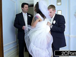 Busty Macar Gelin-to-be Simony Diamond sikikleri Onun Kocasının İyi Adam