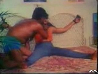 Mallu terikat dan dalam filem