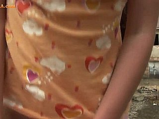18 yrs old hot babe first time
