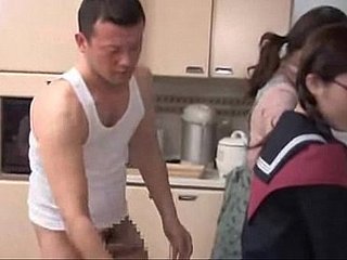 Nữ sinh Nhật Bản fucked bởi anh em