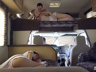 Fantastic Streamy FFM Threesome กับ The Wild Slutty Chick Katya Rodriguez