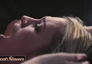 Sweetsinner - gorąca blondynka opiekunka Kenna James pieprzy żonaty mężczyznę