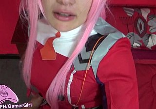 Sıfır iki güzel bir creampie sweetdarling alır