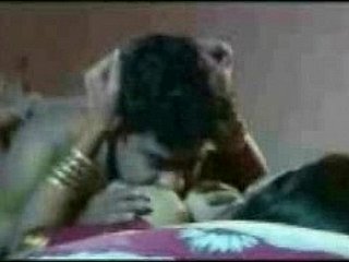 desi-suhaag-raat-chare