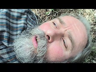 Jóvenes perras para hombres viejos (versión Full HD - Corte above average del director)