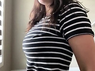 面白い大きなおっぱい