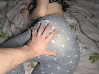 Uyan, üvey kız kardeşin baştan çıkarıcı kıçı - pov uttered seks