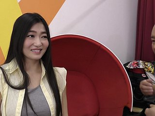 不機嫌なアジアンティーン記憶に残るxxxクリップ
