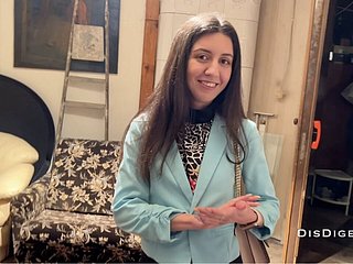 Получил скромную девушку в театре и развелась для секса в художественной галерее