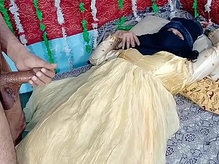 xvideos انڈیا xxx پر ہندوستانی دیسی بڑے لنڈ کے ساتھ پیلے رنگ کے ملبوس دیسی دلہن بلی ، اتارنا gender ہارڈسیکس