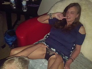Mein Freund leckt meine Frau an mehrere Orgasmen