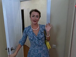 Jeśli masz wystarczająco dużo pieniędzy, ten zręczny MILF da ci nawet jej anal
