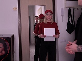 تسليم المشاغرة فاتنة حصلت على اللعنة على الفم كنصائح من قبل العميل
