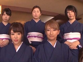 Un sacco di ragazze giapponesi carine succhiano il cazzo underwood passione wide un videotape POV