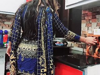 Nhà vợ assfucked trong nhà bếp bởi chồng cho mọc sừng