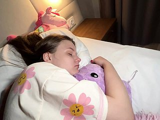 J'ai baisé ma putain de demi-soeur et j'ai joui en elle deux fois