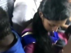 بھارتی بس ٹٹولنا