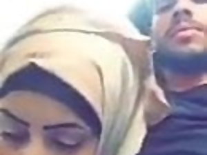सेक्सी Hijabi सकिंग