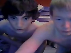 Młode Cam Hung Twinks