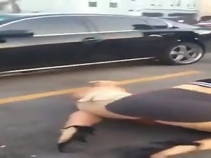 Una coppia di puttane di combattimento.