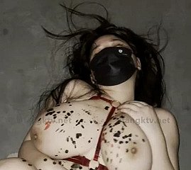 Busty Asian Chinese plays far a candlelight