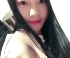 Asian titillating dziewczyna cycki Flash
