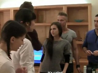 ป่าและบ้าของบุคคลที่นักเรียนมีเพศสัมพันธ์