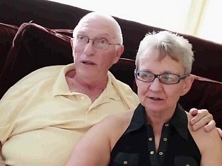 Dampen abuela y el abuelo boscage el niño