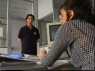 นาตาชาจูบ (Stupro ใน Fabbrica AKA violenza operaia)