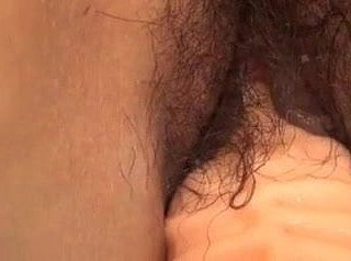 Flimsy MILF asian dengan titties kendor besar toyed
