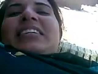 Desi Piękna muzułmańska Mom Wielkie cycki fucked przez sąsiada