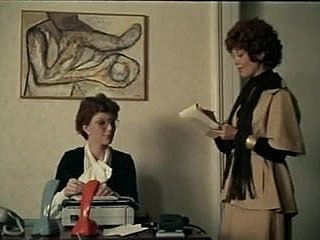 Hopla pa sengekanten (jumping up ahead bedside) -- ENGLISH Come for