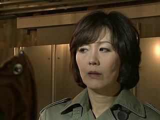Hitomi Enjoji bir garip fantezi ile olgun kadın
